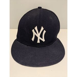 New York Yankees Hat Med-Large New Era 9Fifty Blue Snapback Yankees Logo On Side